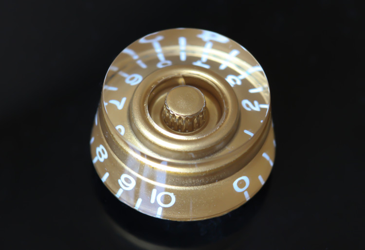 Volume knob closeup