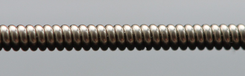 E-string extreme closeup